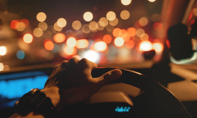 11 Tips Mengendarai Mobil di Malam Hari supaya Liburan Tetap Aman dan ... Apa Tips Berkendara Aman Di Malam Hari