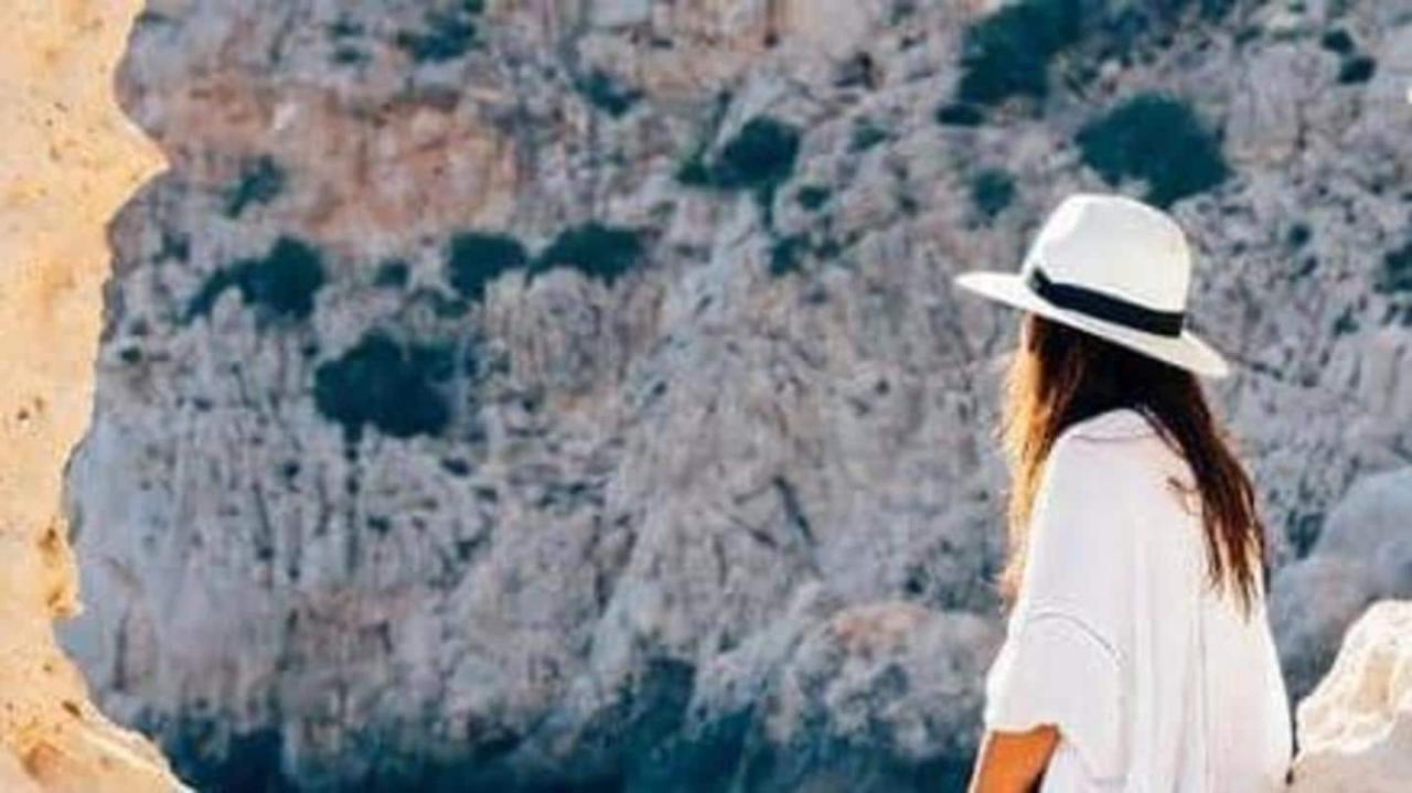 Fashion Item Wajib Untuk Musim Panas